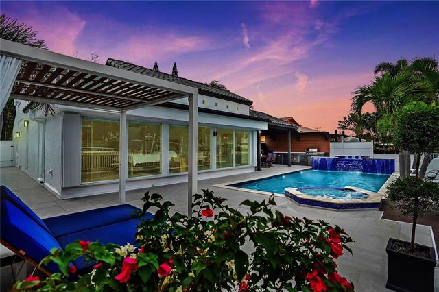 2363 SE 15th Street, Pompano Beach, FL 33062