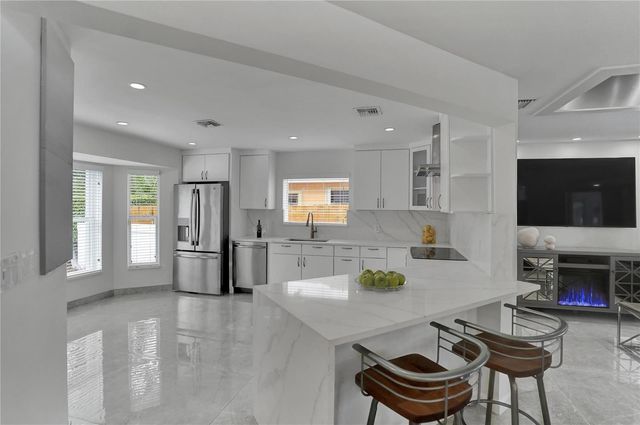 2363 SE 15th Street, Pompano Beach, FL 33062
