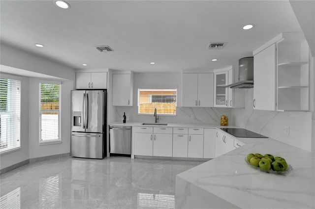 2363 SE 15th Street, Pompano Beach, FL 33062