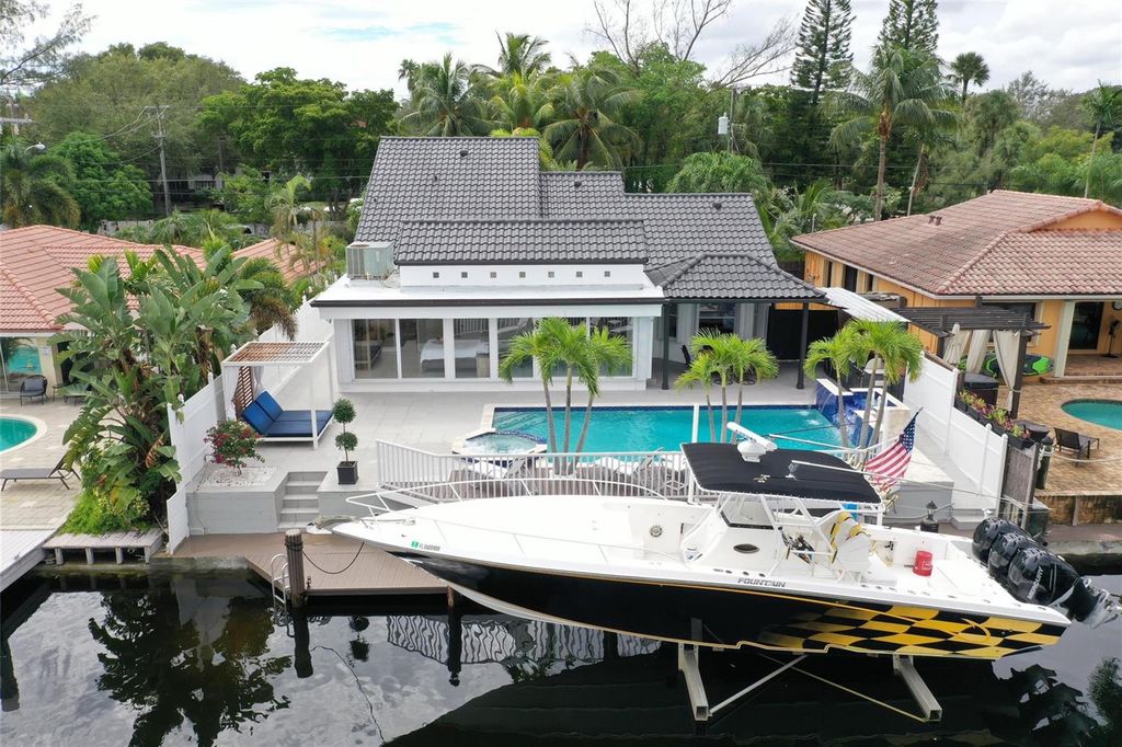 2363 SE 15th Street, Pompano Beach, FL 33062