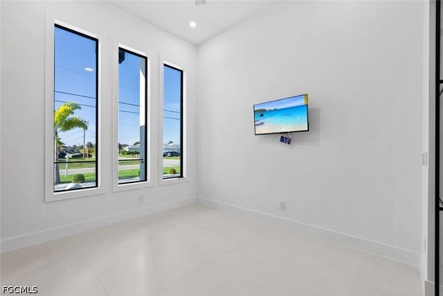 2509 SW 28th TER, Cape Coral, FL 33914