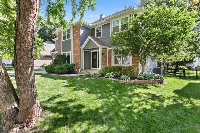 5255 W 129TH Terrace, Leawood, KS 66209