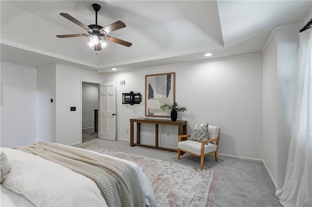 5255 W 129TH Terrace, Leawood, KS 66209