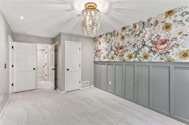 5255 W 129TH Terrace, Leawood, KS 66209
