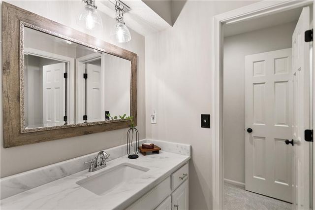 5255 W 129TH Terrace, Leawood, KS 66209