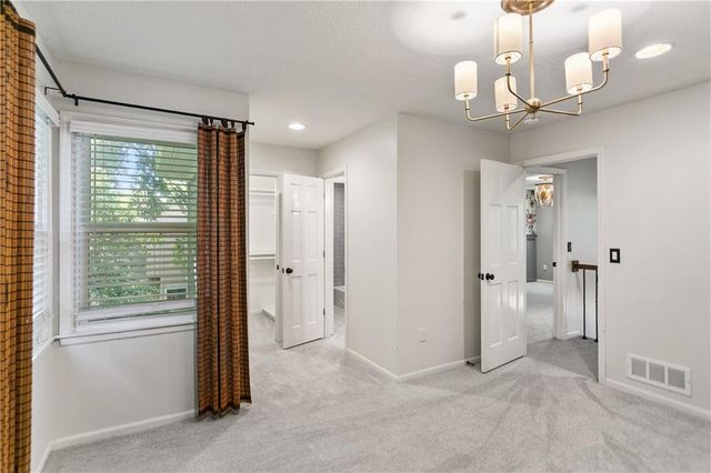 5255 W 129TH Terrace, Leawood, KS 66209