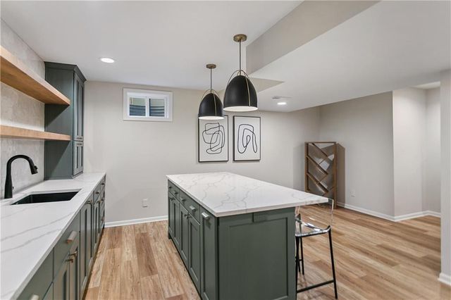 5255 W 129TH Terrace, Leawood, KS 66209