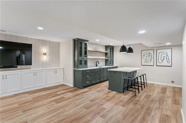 5255 W 129TH Terrace, Leawood, KS 66209