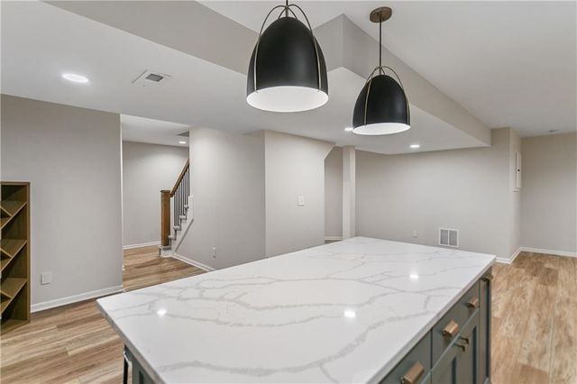 5255 W 129TH Terrace, Leawood, KS 66209