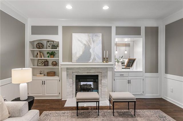 5255 W 129TH Terrace, Leawood, KS 66209