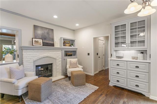 5255 W 129TH Terrace, Leawood, KS 66209