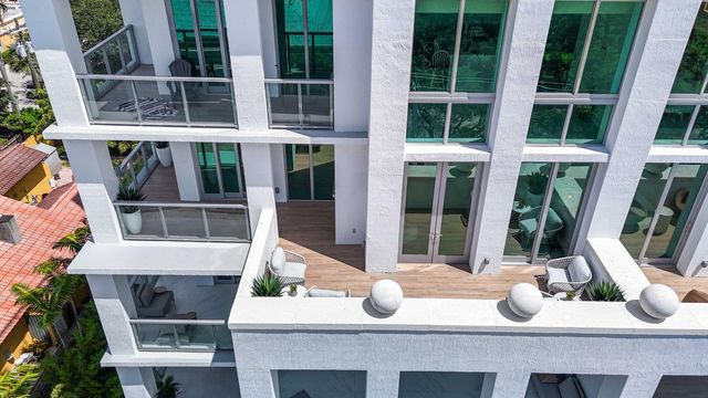 475 E Royal Palm Road 506, Boca Raton, FL 33432