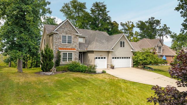 8243 Heathertree Lane, Brighton, MI 48116