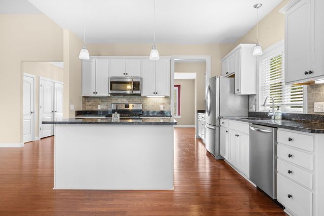8243 Heathertree Lane, Brighton, MI 48116