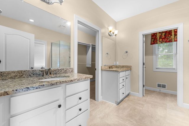 8243 Heathertree Lane, Brighton, MI 48116