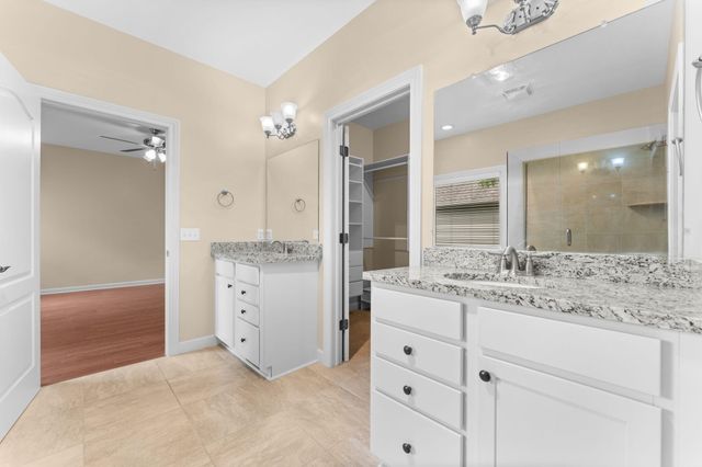 8243 Heathertree Lane, Brighton, MI 48116