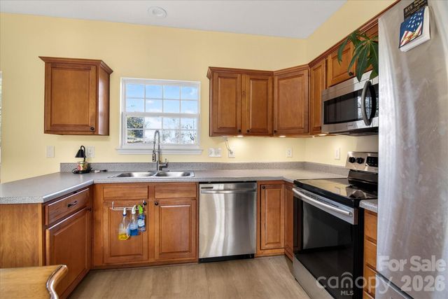 4913 Summerside Drive, Lake Wylie, SC 29710