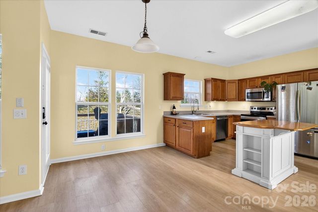 4913 Summerside Drive, Lake Wylie, SC 29710