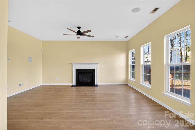 4913 Summerside Drive, Lake Wylie, SC 29710