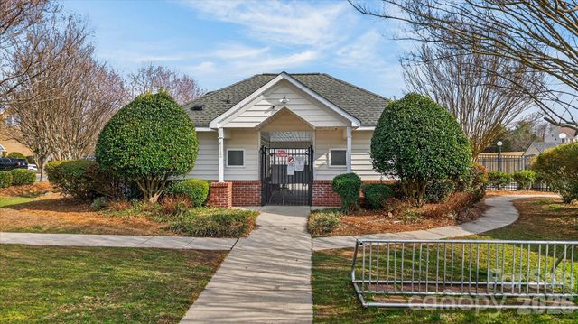 4913 Summerside Drive, Lake Wylie, SC 29710
