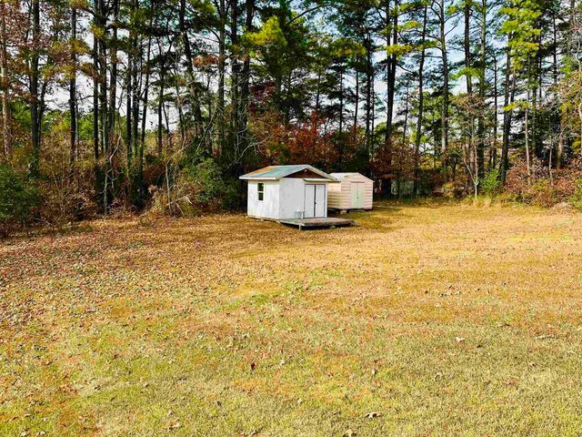 170 MITCHELL ST, Selmer, TN 38375