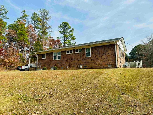 170 MITCHELL ST, Selmer, TN 38375