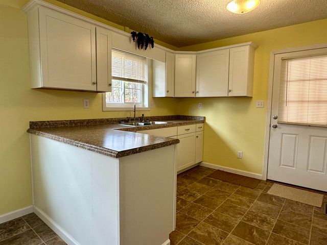 170 MITCHELL ST, Selmer, TN 38375