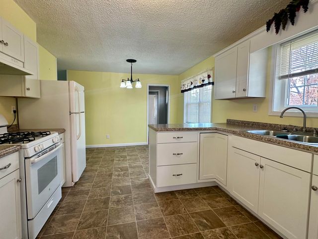 170 MITCHELL ST, Selmer, TN 38375