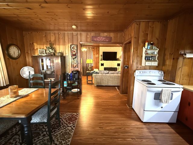 6750 W RIDGE Road, Fairview, PA 16415