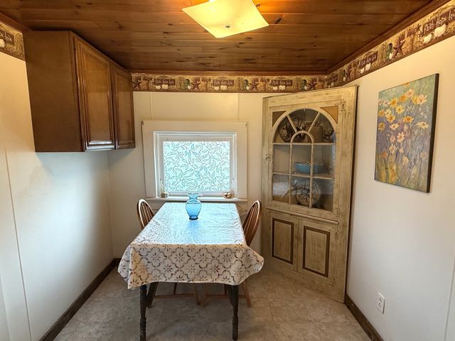 6750 W RIDGE Road, Fairview, PA 16415