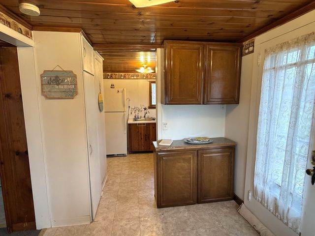 6750 W RIDGE Road, Fairview, PA 16415