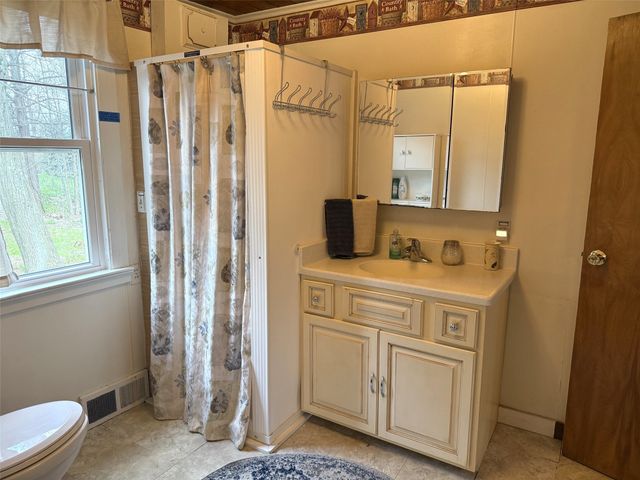 6750 W RIDGE Road, Fairview, PA 16415