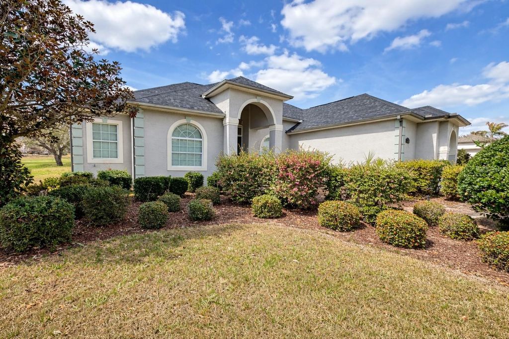 Image 2 of property listing at 39545 HARBOR HILLS BOULEVARD, Lady Lake, FL 32159