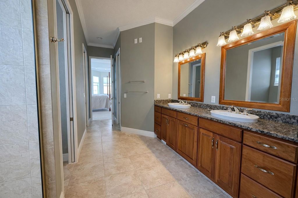 Image 21 of property listing at 39545 HARBOR HILLS BOULEVARD, Lady Lake, FL 32159