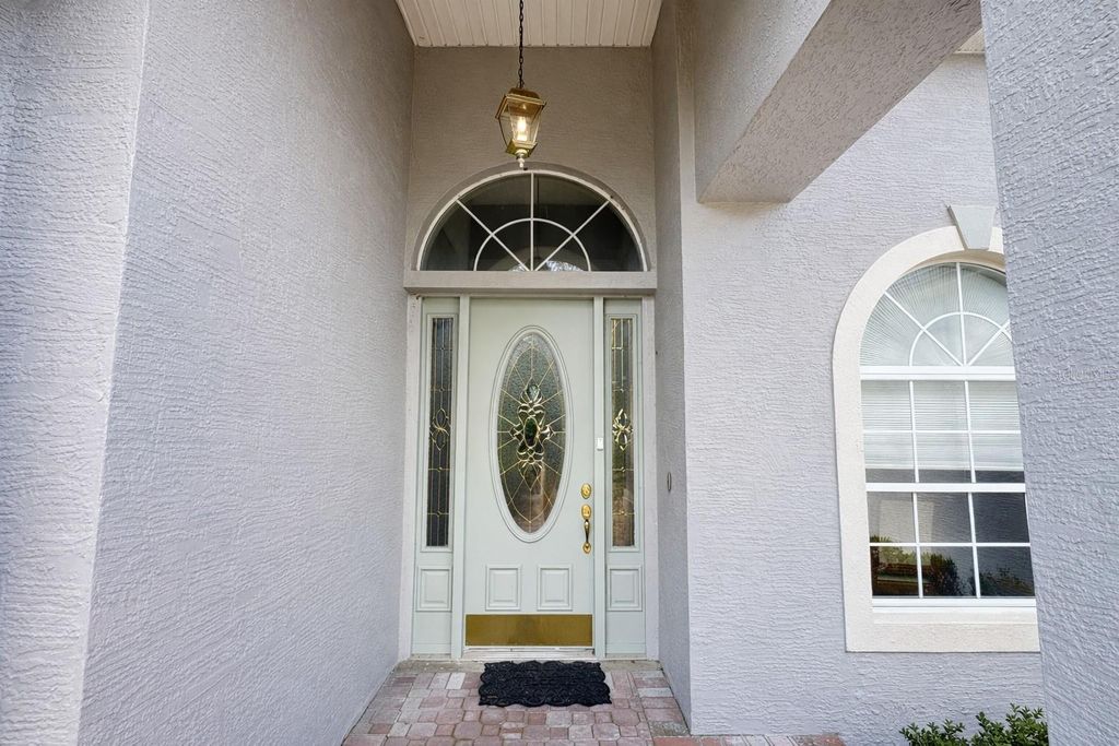 Image 5 of property listing at 39545 HARBOR HILLS BOULEVARD, Lady Lake, FL 32159