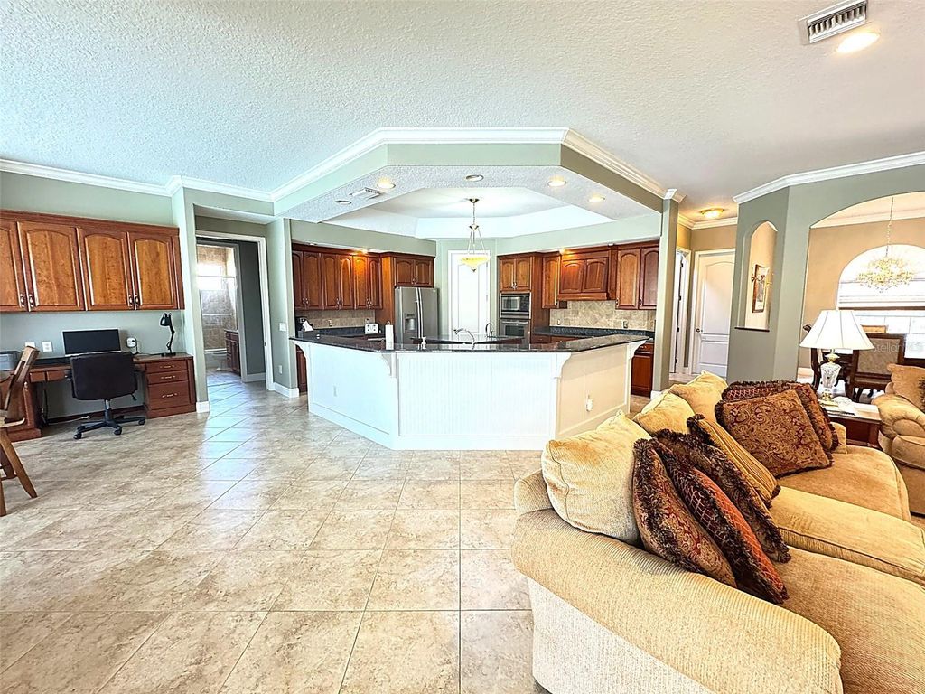 Image 9 of property listing at 39545 HARBOR HILLS BOULEVARD, Lady Lake, FL 32159