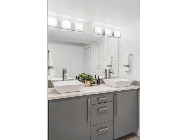 3637 Osage St, Denver, CO 80211