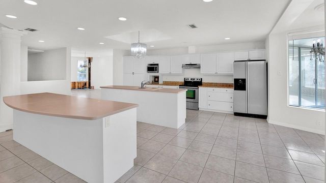 608 COLUMBUS DRIVE, Tierra Verde, FL 33715