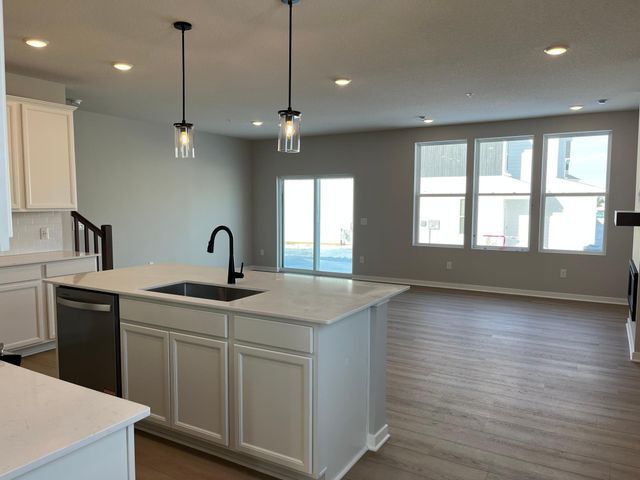 17967 Genoa Drive, Lakeville, MN 55044