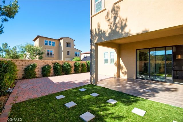 115 Mesa Verde Lane, Lake Forest, CA 92630