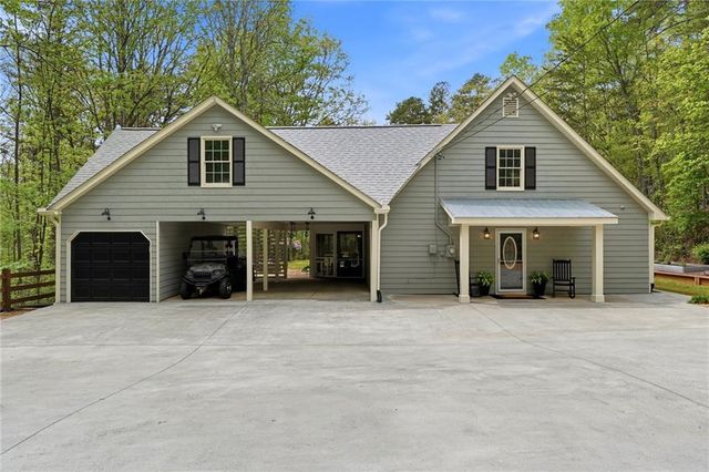 45 Wolf Ridge Trail NE, White, GA 30184