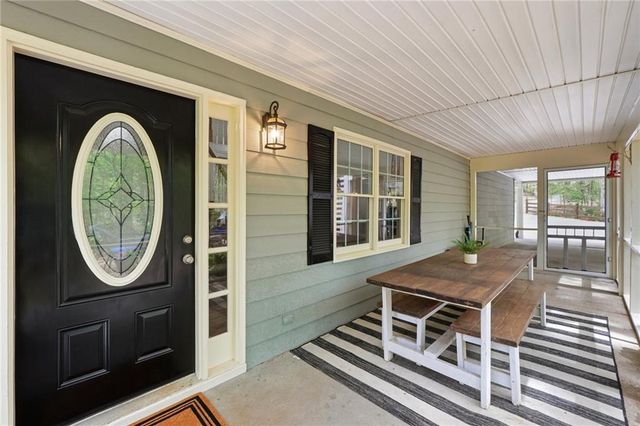 45 Wolf Ridge Trail NE, White, GA 30184