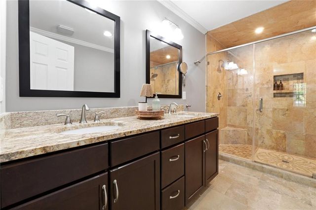 45 Wolf Ridge Trail NE, White, GA 30184