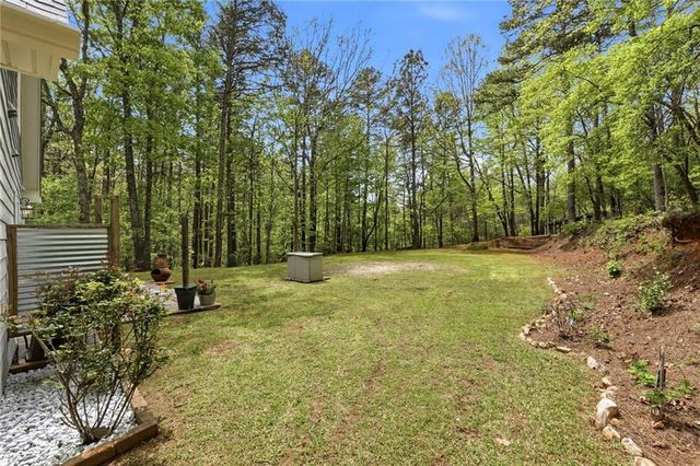 45 Wolf Ridge Trail NE, White, GA 30184