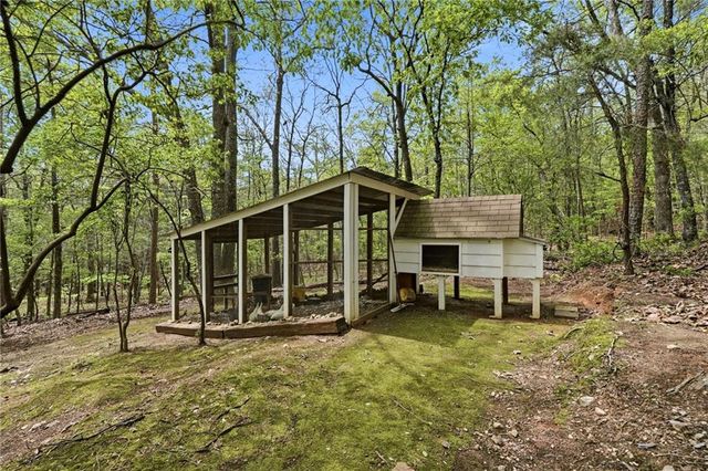 45 Wolf Ridge Trail NE, White, GA 30184
