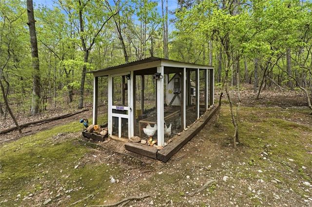 45 Wolf Ridge Trail NE, White, GA 30184