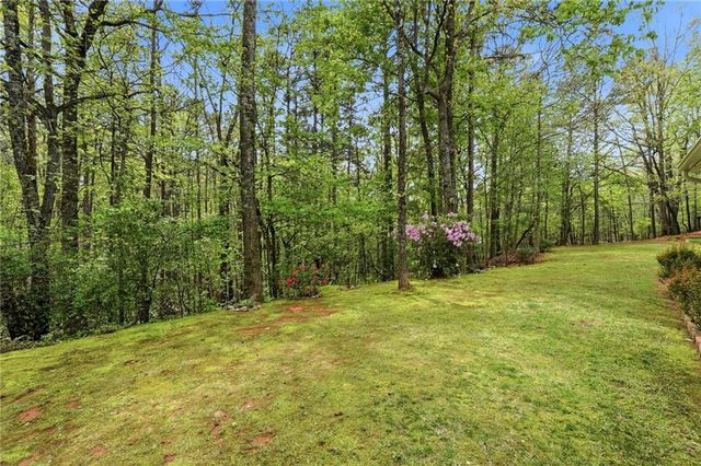 45 Wolf Ridge Trail NE, White, GA 30184