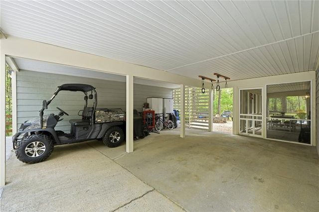 45 Wolf Ridge Trail NE, White, GA 30184