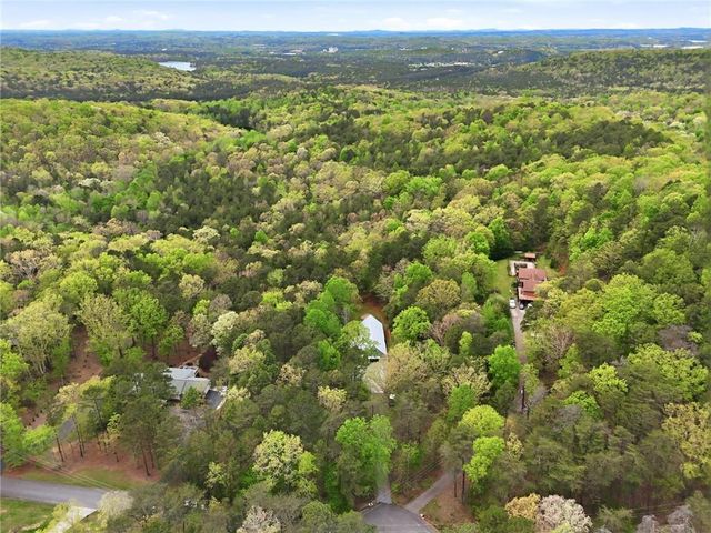 45 Wolf Ridge Trail NE, White, GA 30184