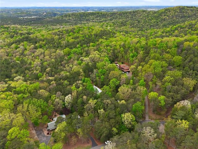45 Wolf Ridge Trail NE, White, GA 30184